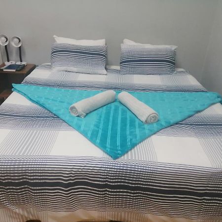 Готель Keetmanshoop Self-Catering Екстер'єр фото