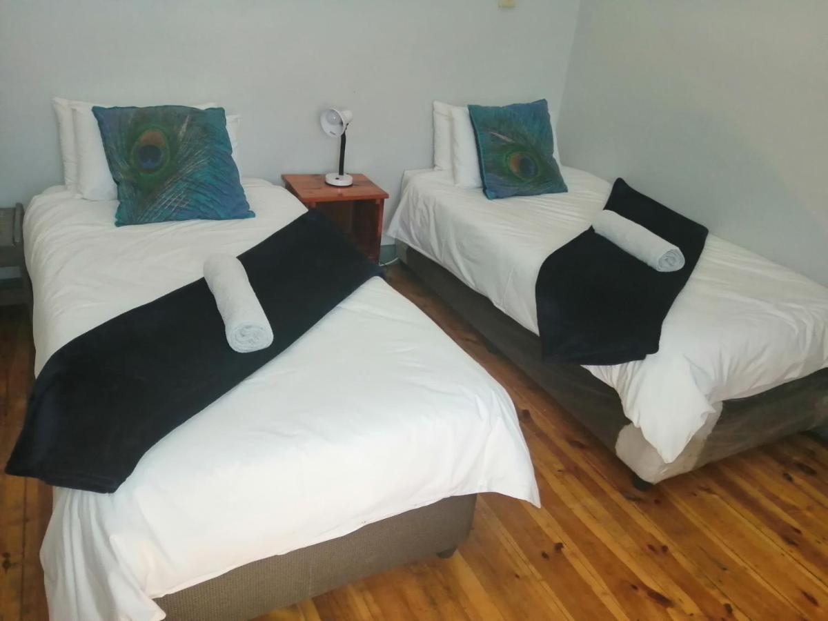Готель Keetmanshoop Self-Catering Екстер'єр фото