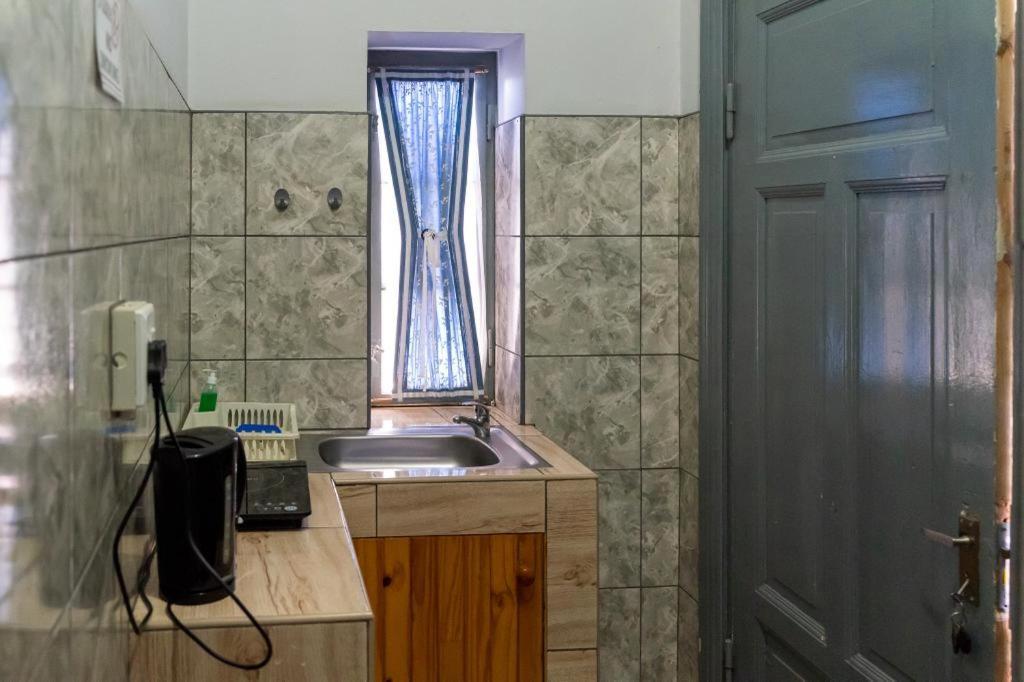 Готель Keetmanshoop Self-Catering Екстер'єр фото