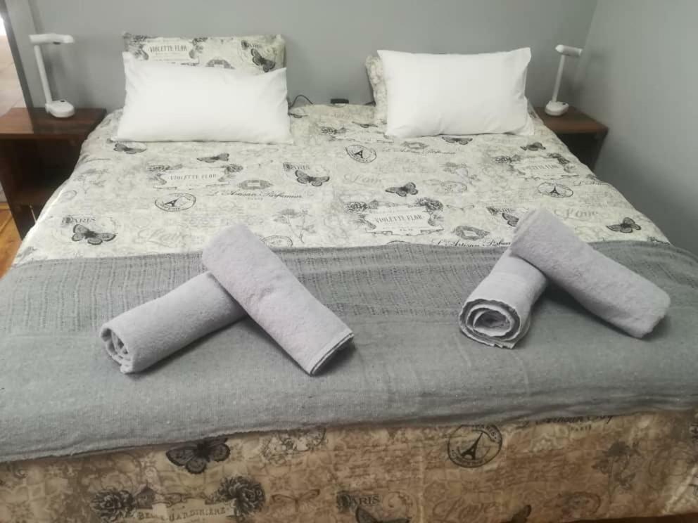 Готель Keetmanshoop Self-Catering Екстер'єр фото