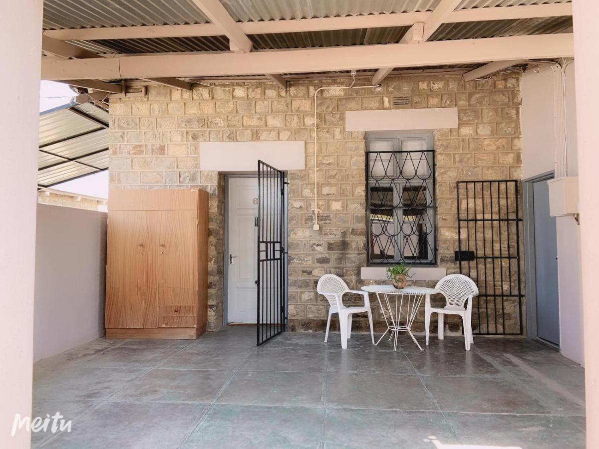 Готель Keetmanshoop Self-Catering Екстер'єр фото