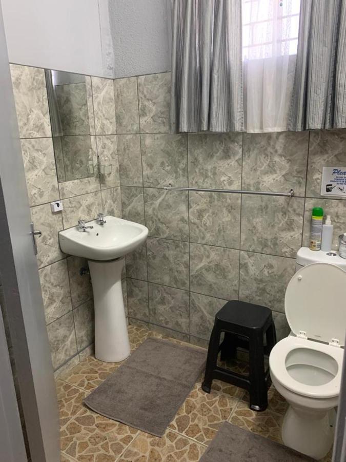 Готель Keetmanshoop Self-Catering Екстер'єр фото